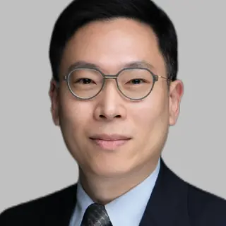 Portrait of Kyung-Joon Park